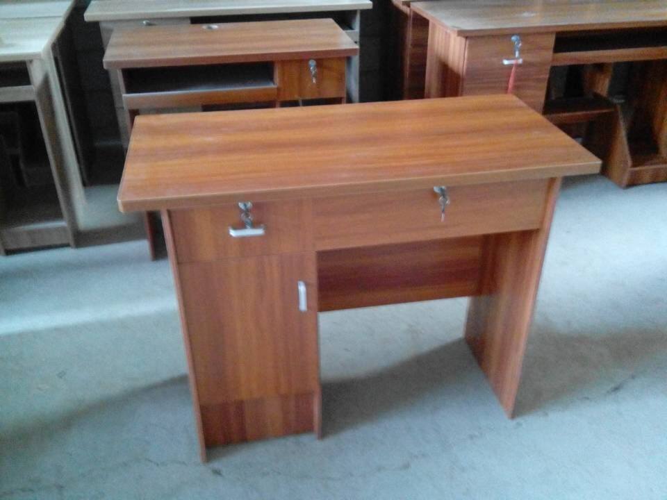 南宁书桌/办公桌南宁电脑桌会议桌南宁 板材厚结实