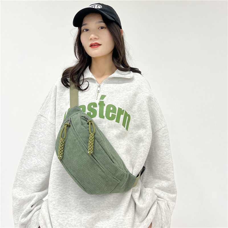 流行糖果色斜挎包女日系休闲大容量简约胸包腰包纯色手机单肩包