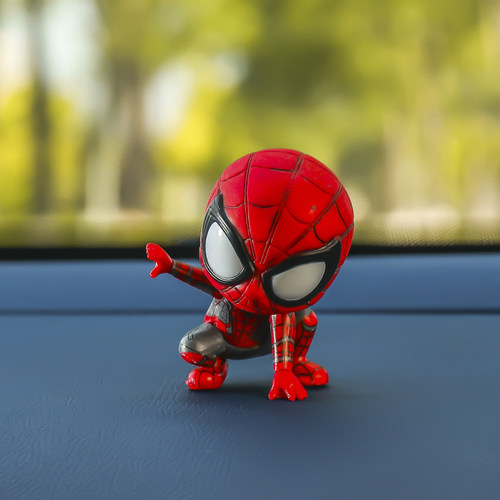 车载男士创意蜘蛛侠汽车内饰品摆件英雄归来车内摇头公仔卡通网红