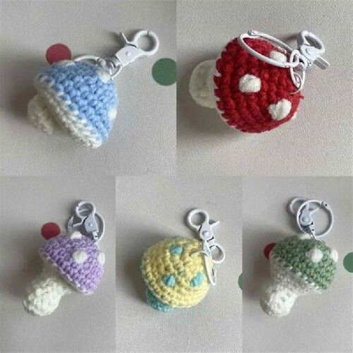 Q0KA Mushroom Charm Keychain Mini Hand Knitted Keyring Bag