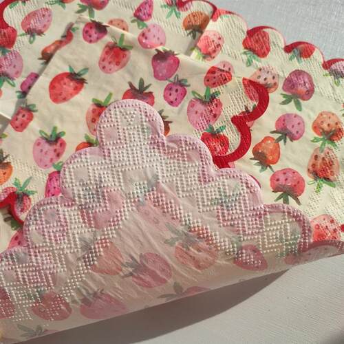 Red Scallop Strawberry Paper Napkins 25cm荷叶边草莓3层餐巾纸