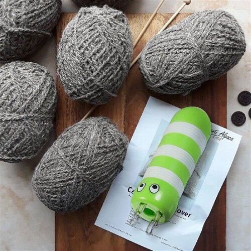 DIY Knitted Tool Cartoon Bee Shaped ABS Plastic Sweater