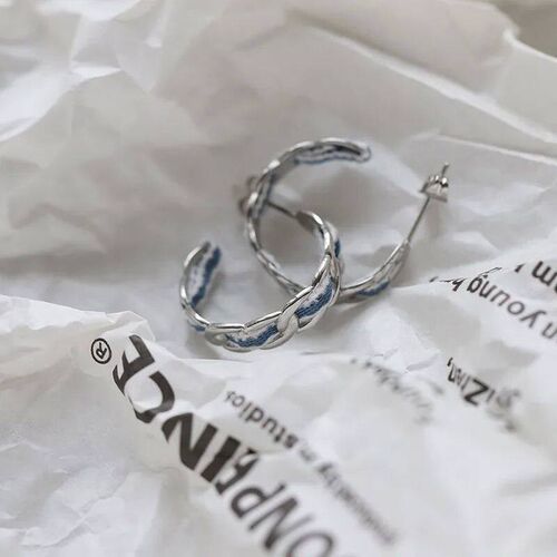 Stylish Stainless Steel Cuban Chain With Denim C Shaped Hoop