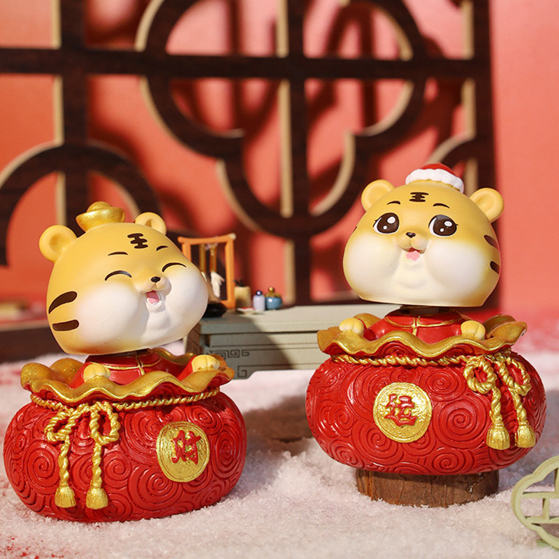 2022创意可爱喜庆新年吉祥物摆件虎年汽车车载动物摇头招财小老虎