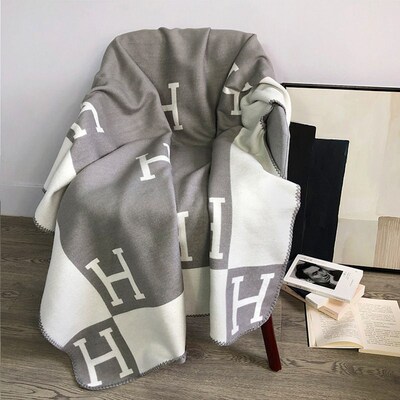 Aircraft First Class Imitation Cashmere Office Insh Letter B