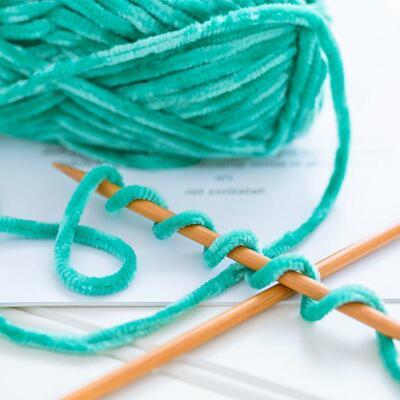 100g / 80M Chenille Velvet Yarn Knitting Wool Thick Warm Cro