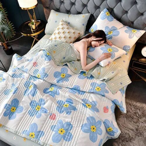Quilted Spring Summer Quilt Queen Size Soft Comfortable Quil