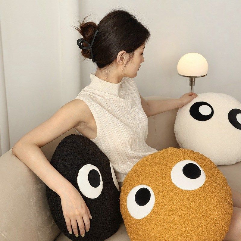 现代卡通可爱毛绒秋冬款圆形抱枕大眼睛刺绣靠垫飘窗腰靠装饰卧室,居家布艺,抱枕被,淘宝优惠券,粉丝福利购,淘宝优惠卷