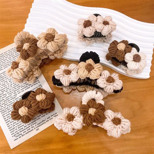 Wool flower hairpin female back head grab clip elegant tempe