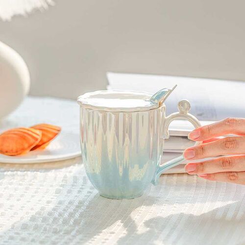 Mug ins Cup Ceramic Cup with Lid and Spoon High Color Value