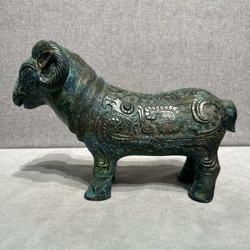 羊摆件仿古青铜器工艺品桌面办公室博古架居家装饰品复古手工
