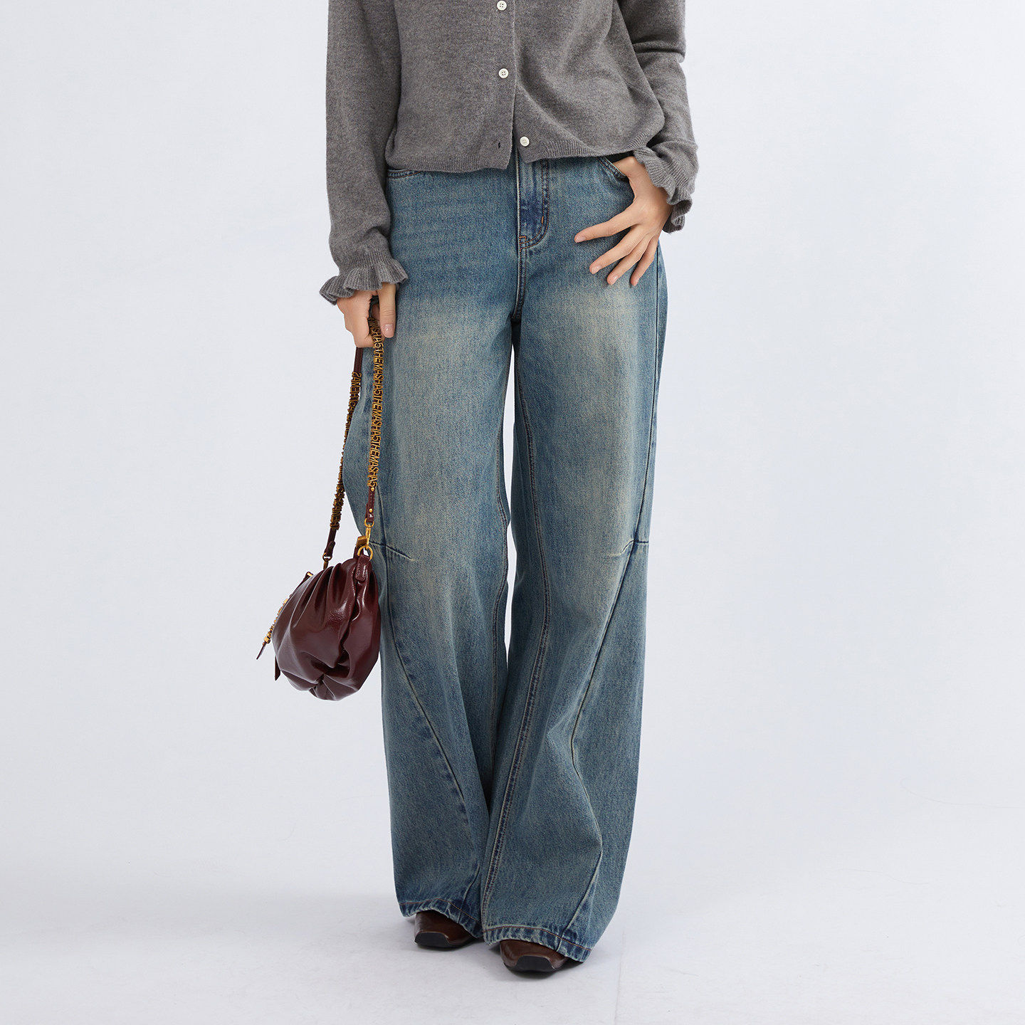 米诗薇法式复古高腰弯刀牛仔裤女秋冬2026新款宽松显瘦直筒裤子女,女装/女士精品,牛仔裤,淘宝优惠券,粉丝福利购,淘宝优惠卷