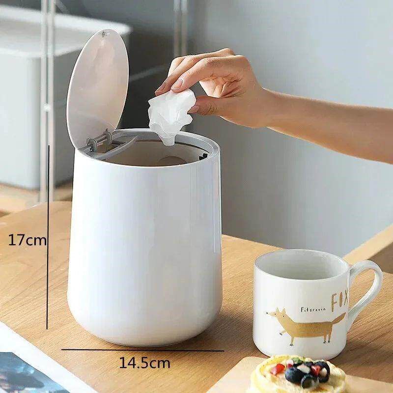 Small Round Plastic Trash Can Wastebasket Garbage Container - 实物图