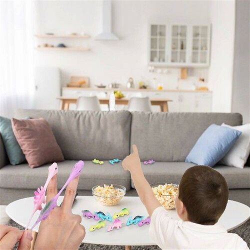 30 Pcs Dinosaur Finger Toys Catapult Flying Flight Bendable