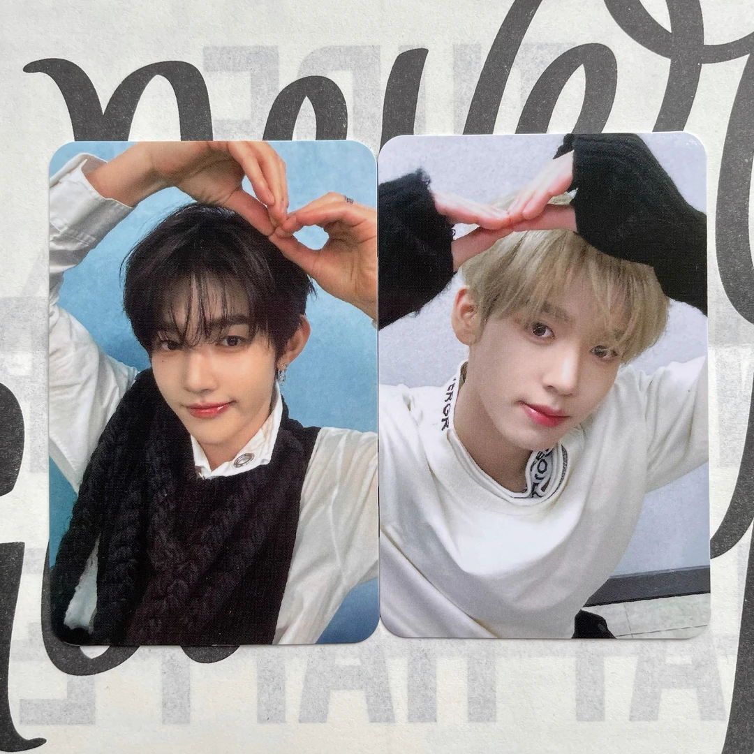 ZB1章昊韩维辰蝴蝶结比心小卡