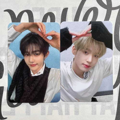 ZB1章昊韩维辰蝴蝶结比心小卡