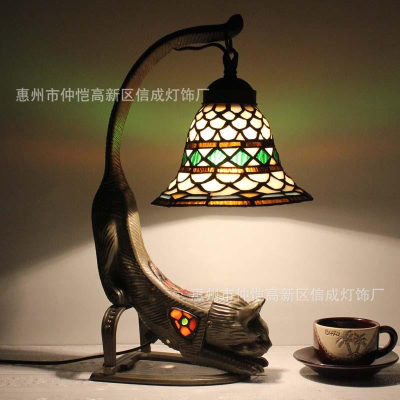 跨境蒂凡尼手工灯笼玻璃焊接台灯欧式复古装饰小猫合金底座小夜灯