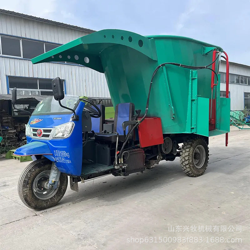 养殖场车载粉碎搅撒料一体机五征底盘自走式投料车干湿草料喂草车,畜牧/养殖物资,饲料投料机,淘宝优惠券,粉丝福利购,淘宝优惠卷