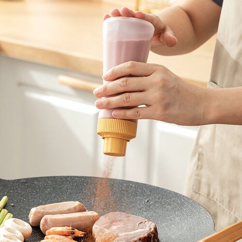 Kitchen Household Dusting Bottle Barbecue Essential Artifact