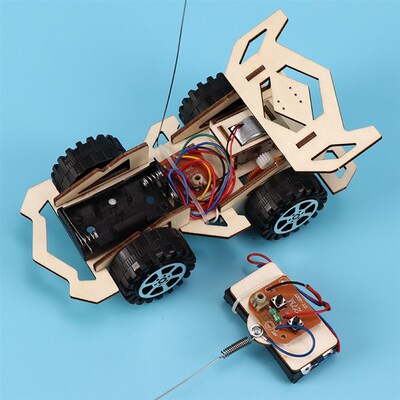 Kid Wooden DIY Assembly 4-CH Electric RC Racing Car Model Sc