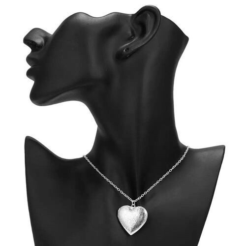 Unique Carved Design Heart-shaped Photo Frame Pendant Neckla