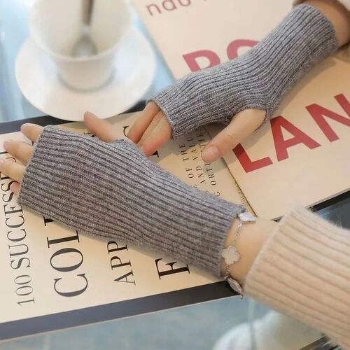 Short Fingerless Gloves Womens Mitten Winter Warmer Knitte