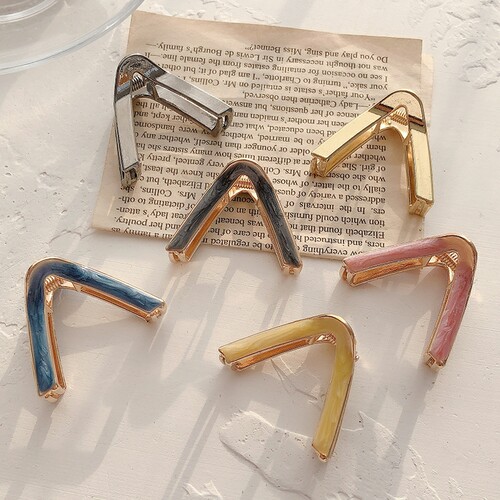 Chic V Shape Claw Clip Women Hair Clip Geometric Hair Clips