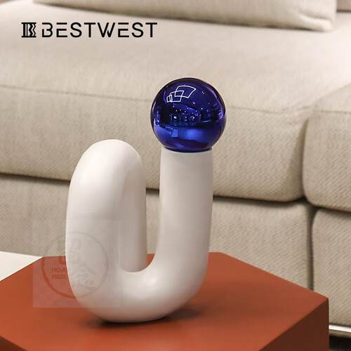 。Modern simple curved resin metal ball ornaments soft decor