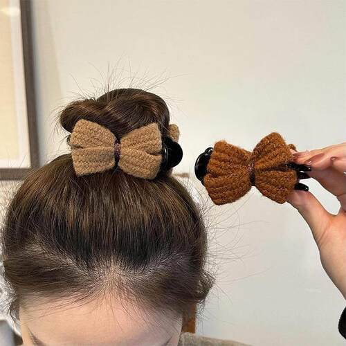Knit Bow Hair Claw Clip for Women, Hair Accessory for Autumn