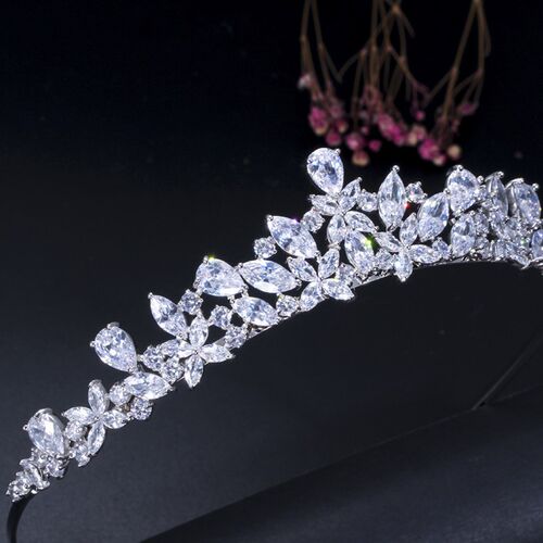 ThreeGraces Elegant Shiny Cubic Zirconia Bridal Wedding Banq