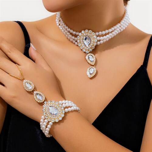 European American Fashion Jewelry Pearllike Diamondstudded G