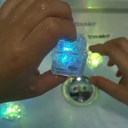 6/12PCS Baby Bath Bathtub LED Light Up Toys Colorful Waterpr