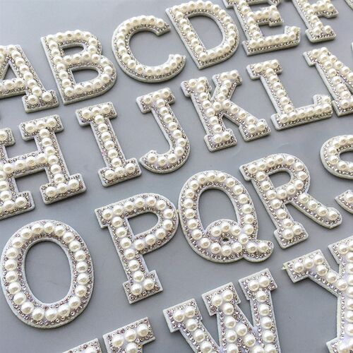 1Pcs 3D White Bottom Pearl Letter Patches English Alphabet R