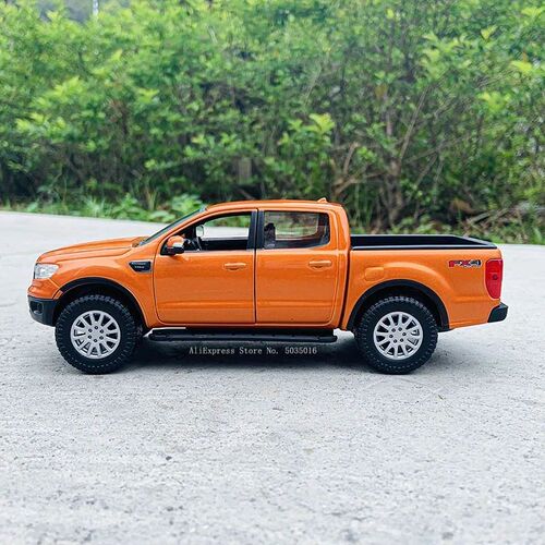 Maisto 1:27 2024 Ford Raptor Pickup Truck Die casting Simula