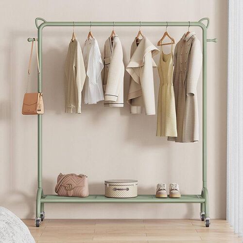 This text describes a type of clothing rack. Heres the tran