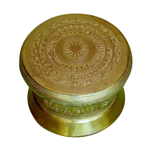 大型铜鼓雕塑广西铜鼓仿铜腰鼓壮族文化主题广场雕塑装饰品摆件