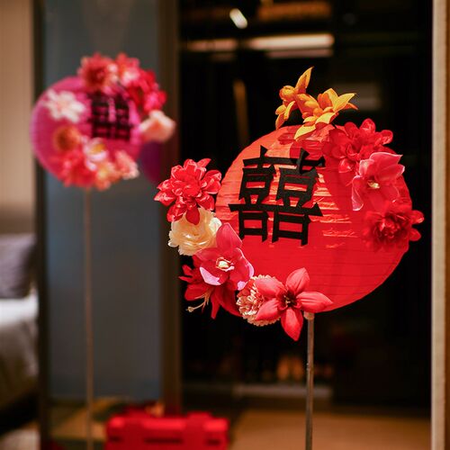 结婚喜字灯笼仿真花立柱婚房卧室布置套装订婚场景装饰新娘拍照道