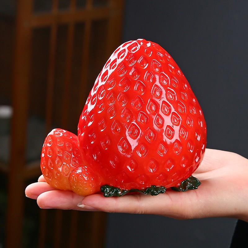 创意草莓摆件家居饰品客厅办公室电视柜桌面礼品摆设茶宠可养变色