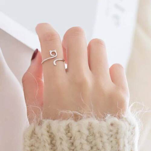 2024 New rendy Black Color Cat Ear Open Rings for Women Girl