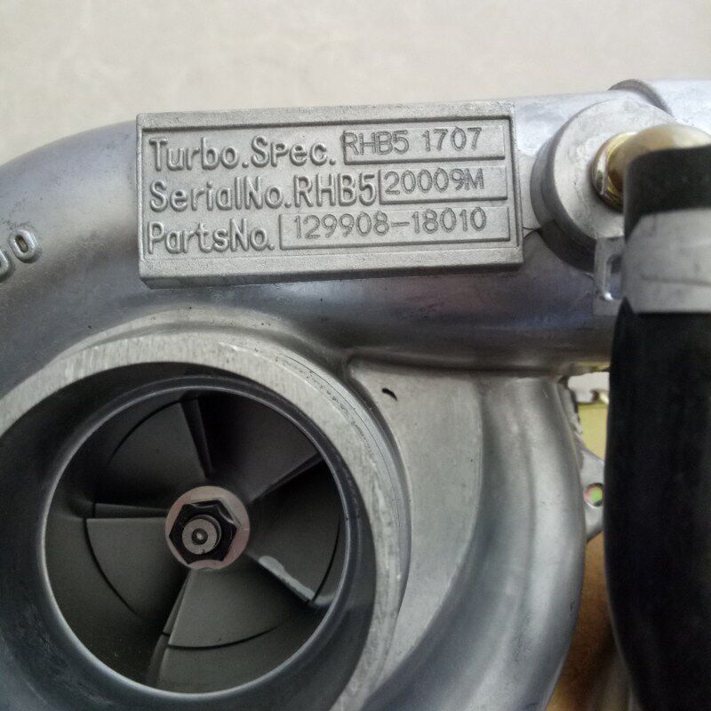 洋马挖掘机4TNV98T发动机129908-18010石川岛RHB5涡轮增压器总成