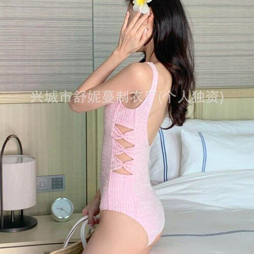 Swimwear for women, covering flesh and slimming, one-piece