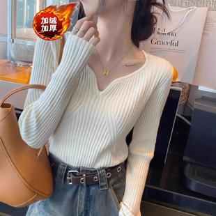 加绒加厚毛衣打底衫女内搭秋冬季新款修身v领长袖针织衫内搭上衣