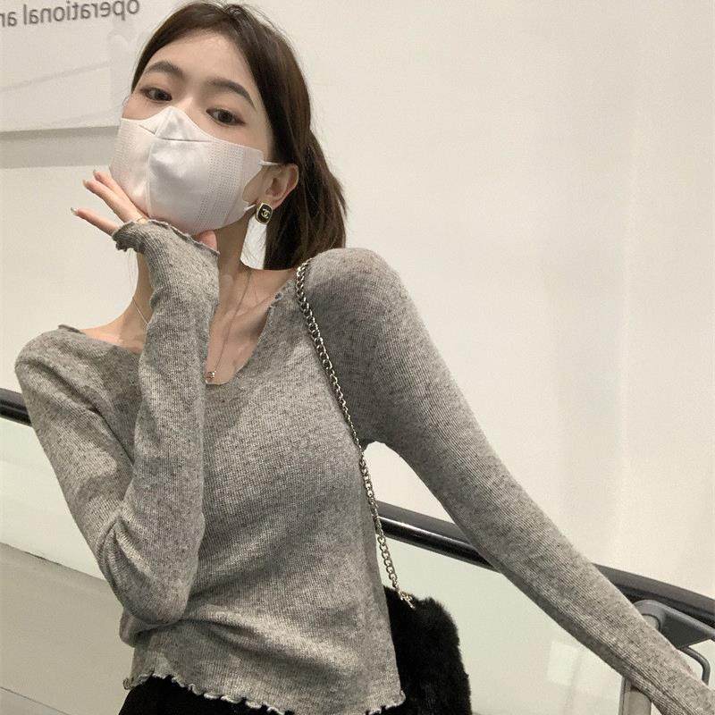 灰色V领木耳边长袖针织T恤女2025秋季新款小众修身休闲打底衫上衣