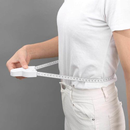 Three-dimensional measuring tape for automatic and precise m