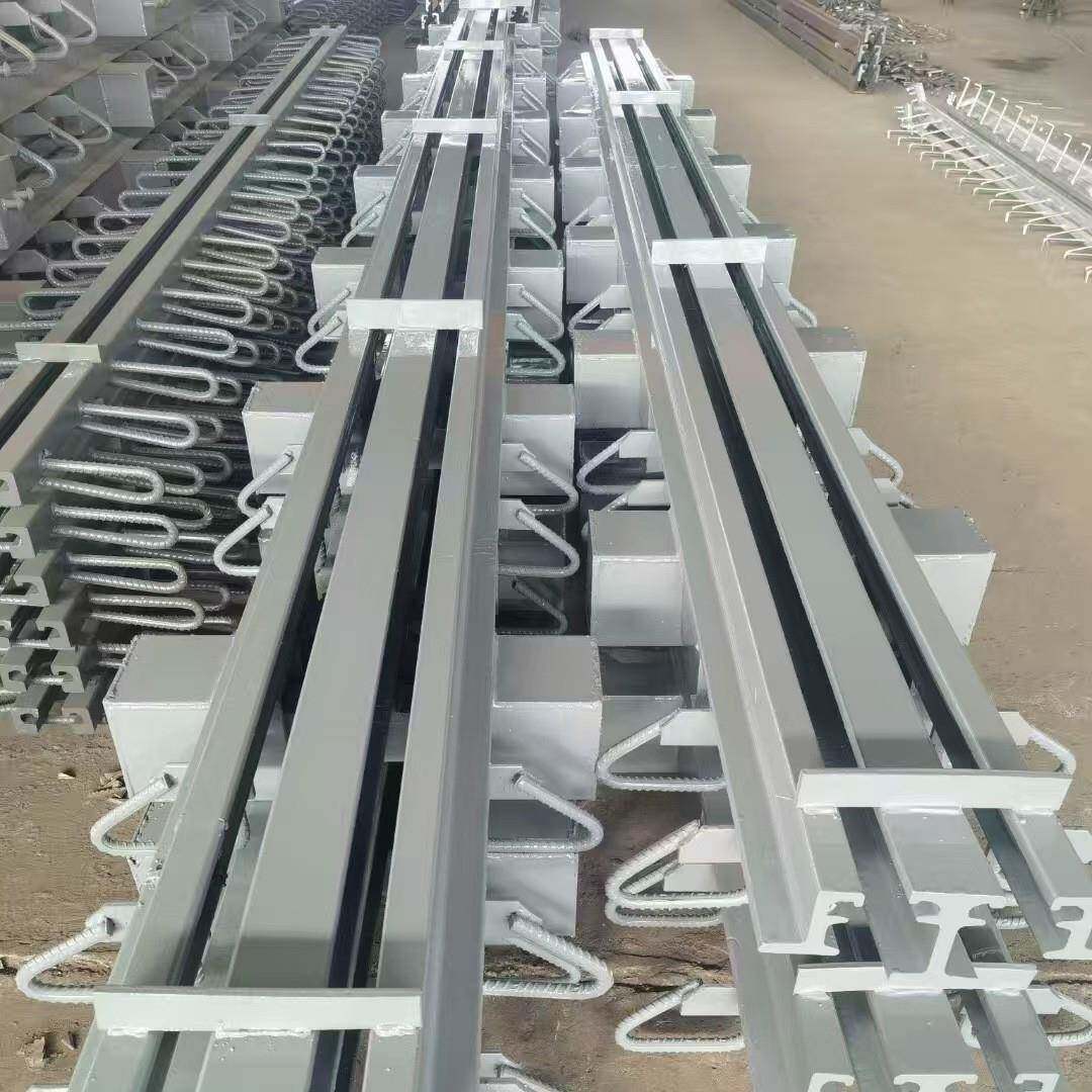 厂家钢生512产公路桥梁伸缩装缝异型模式数式C型钢梳齿板伸缩置