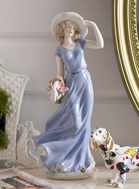 风吹裙摆采花女孩工艺品人物欧式公主法式浪漫陶瓷玩偶复古蓝摆件