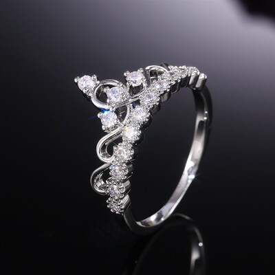 Huitan Hot Selling Fancy Crown Women Ring Best Anniversary G
