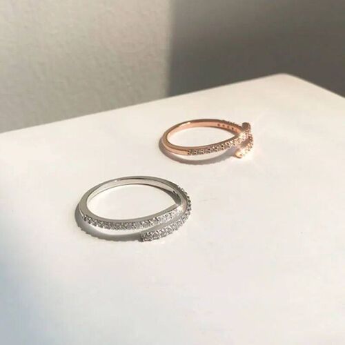 New 2024 Minimalist Thin Rings For Women Wedding Brilliant C