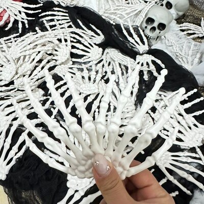 Halloween skeletal handkerchiefs, hand-hands with small acce