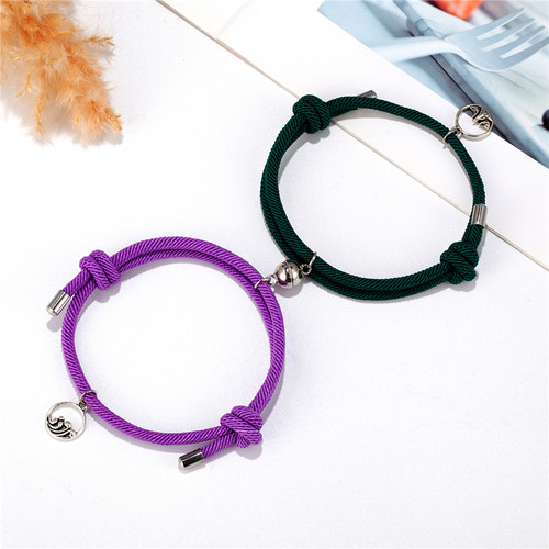 2pcs Couple Magnet Attract Each Other Men and Women